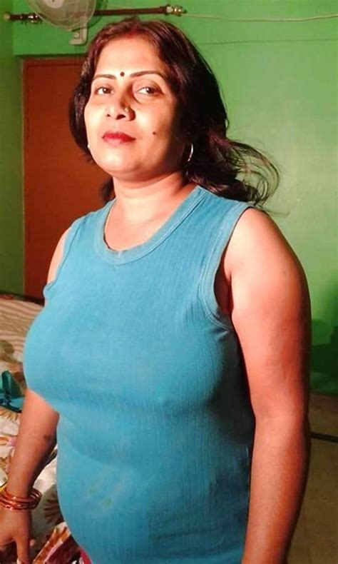 desi chubby nude pics|Chubby MILF bhabhi desi nude pics of huge tits show to BFs